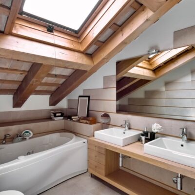 interiors-of-the-bathroom-in-the-attic
